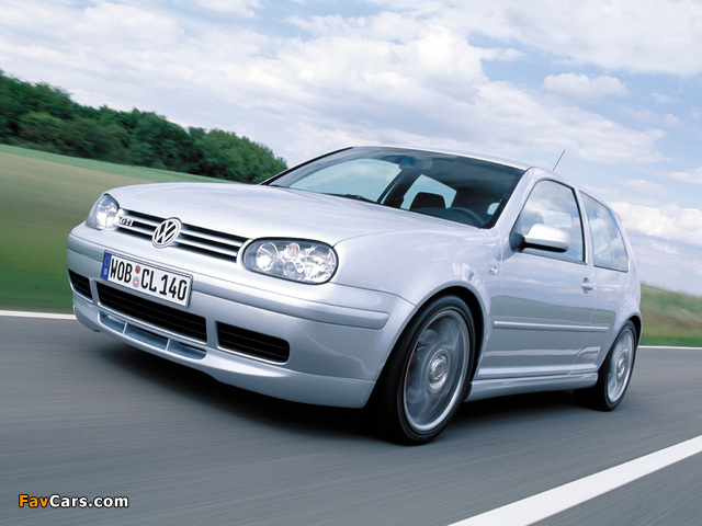 Images of Volkswagen Golf GTI 25th Anniversary (Typ 1J) 2001 (640 x 480)