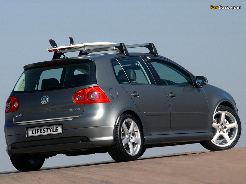 Images of Volkswagen Golf 5-door Lifestyle ZA-spec (Typ 1K) 2004–08 (800 x 600)