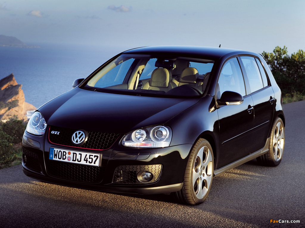 Images of Volkswagen Golf GTI 5-door (Typ 1K) 2004–08 (1024 x 768)