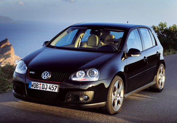 Images of Volkswagen Golf GTI 5-door (Typ 1K) 2004–08