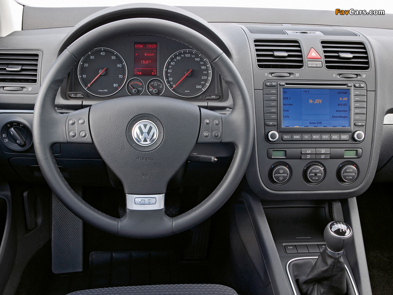 Images of Volkswagen Golf GT 3-door (Typ 1K) 2005–08 (800 x 600)