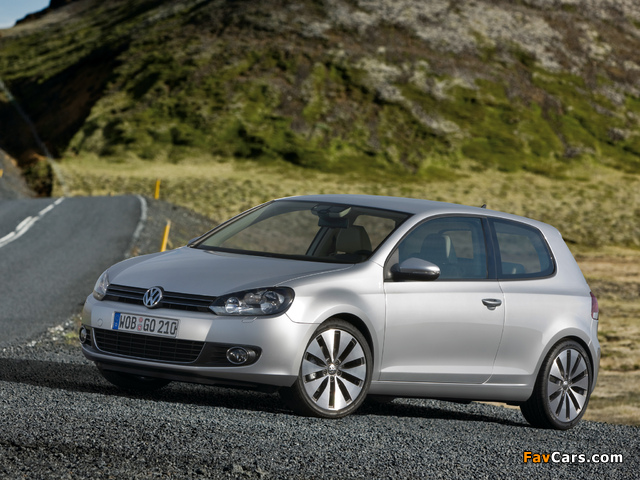 Images of Volkswagen Golf 3-door (Typ 5K) 2008–12 (640 x 480)