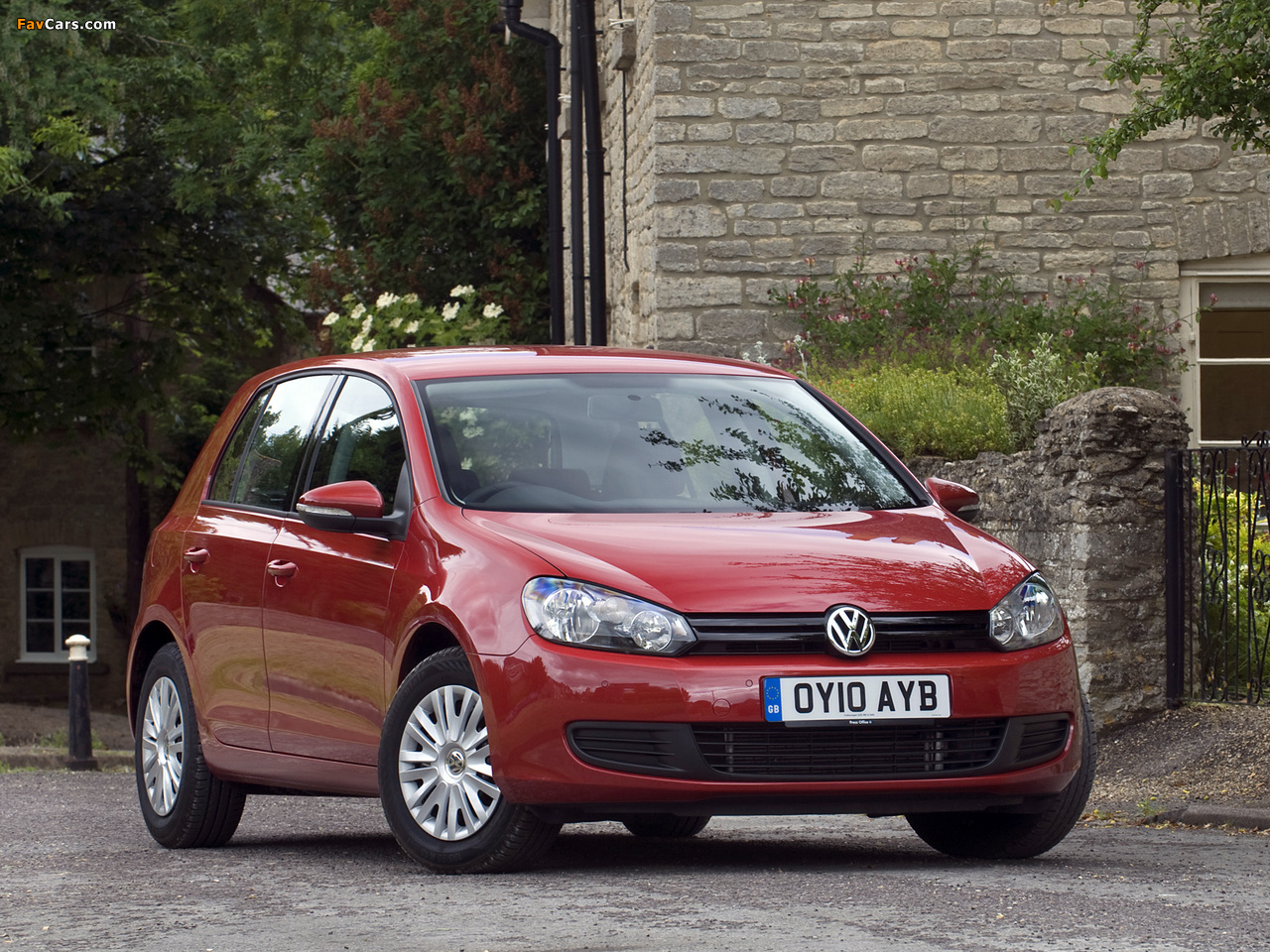 Images of Volkswagen Golf 5-door UK-spec (Typ 1K) 2008 (1280 x 960)