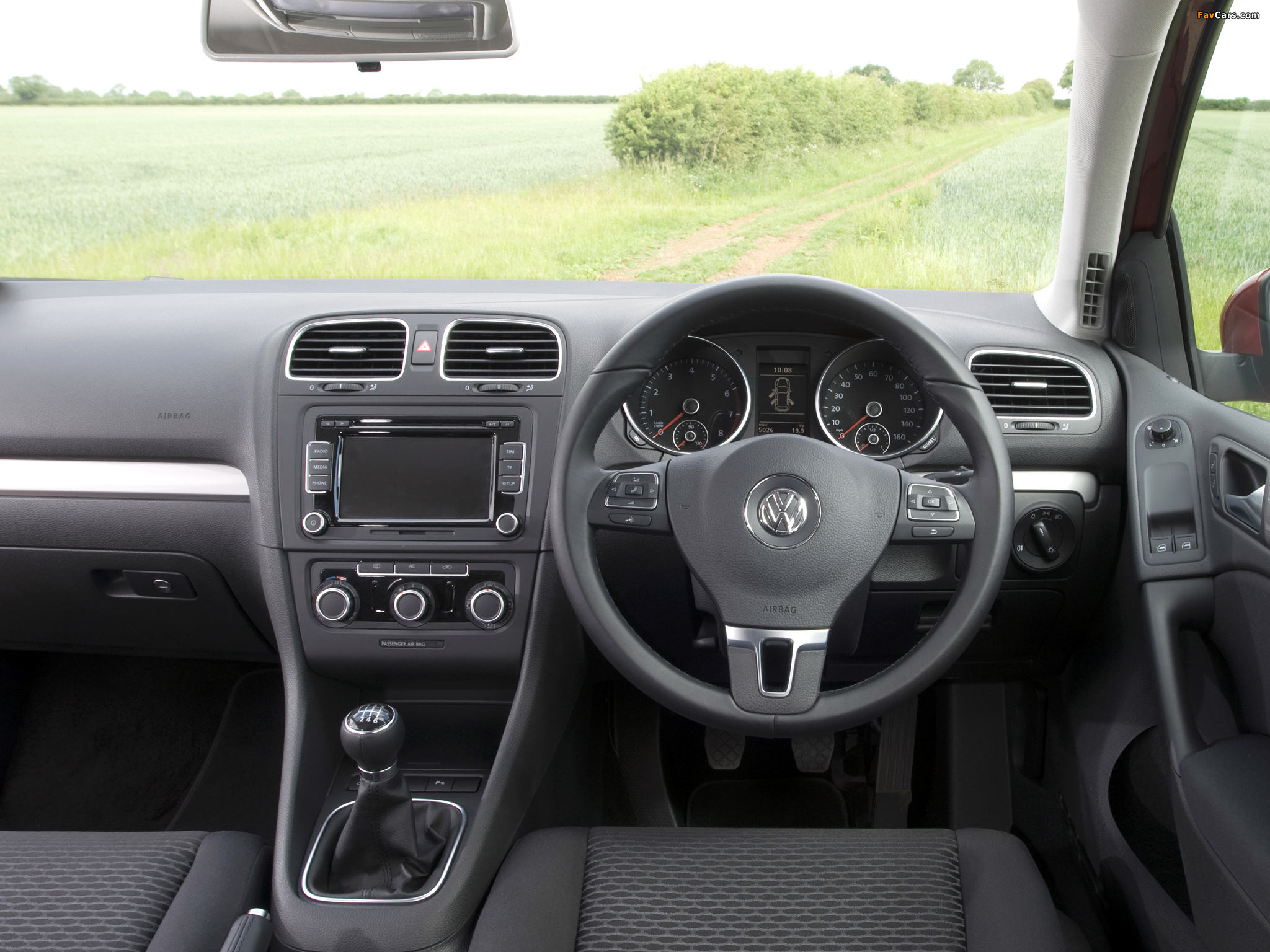 Images of Volkswagen Golf 5-door UK-spec (Typ 1K) 2008 (2048 x 1536)