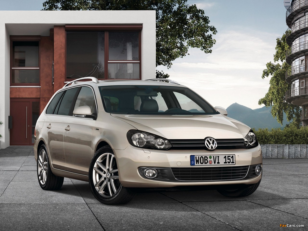 Images of Volkswagen Golf Variant Exclusive (Typ 5K) 2009–13 (1280 x 960)