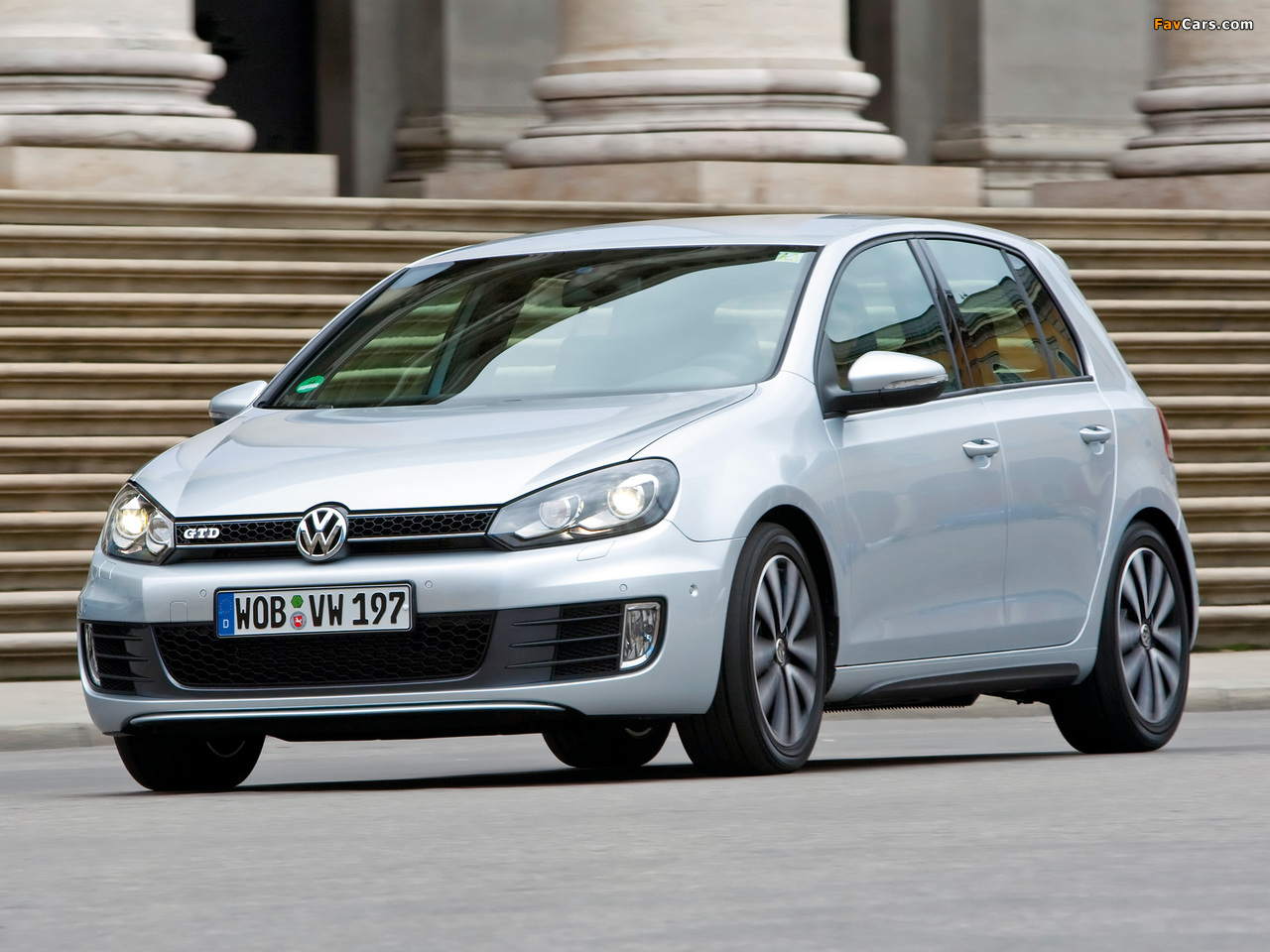 Images of Volkswagen Golf GTD 5-door (Typ 1K) 2009 (1280 x 960)