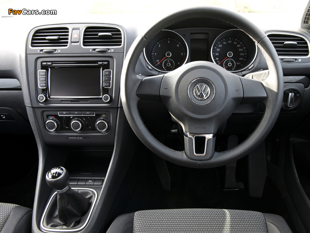 Images of Volkswagen Golf Variant UK-spec (Typ 5K) 2009 (640 x 480)