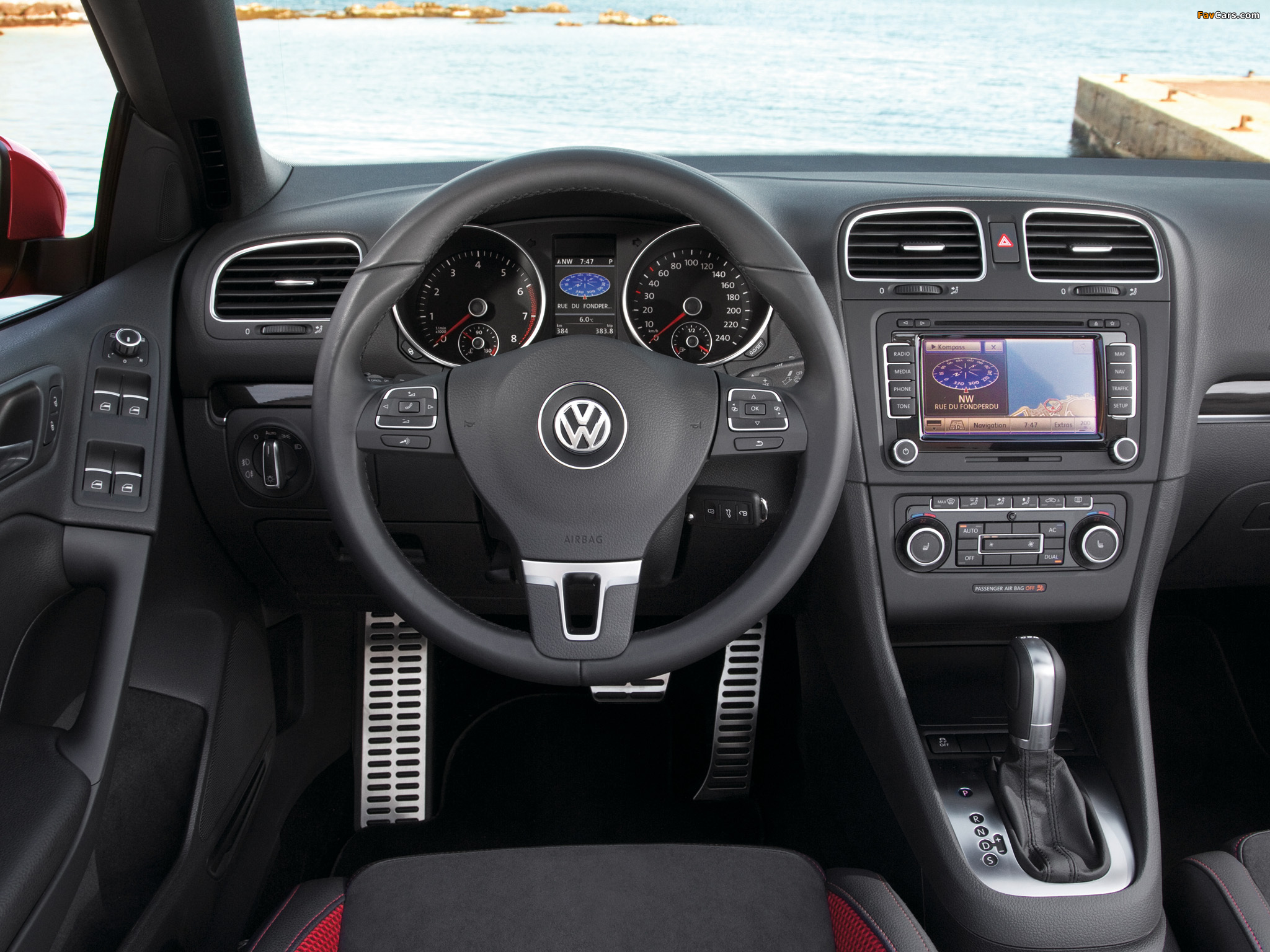Images of Volkswagen Golf Cabrio (Typ 5K) 2011 (2048 x 1536)
