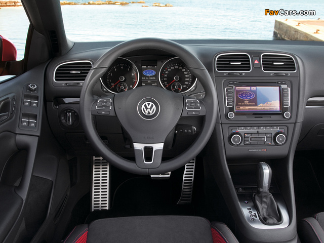 Images of Volkswagen Golf Cabrio (Typ 5K) 2011 (640 x 480)