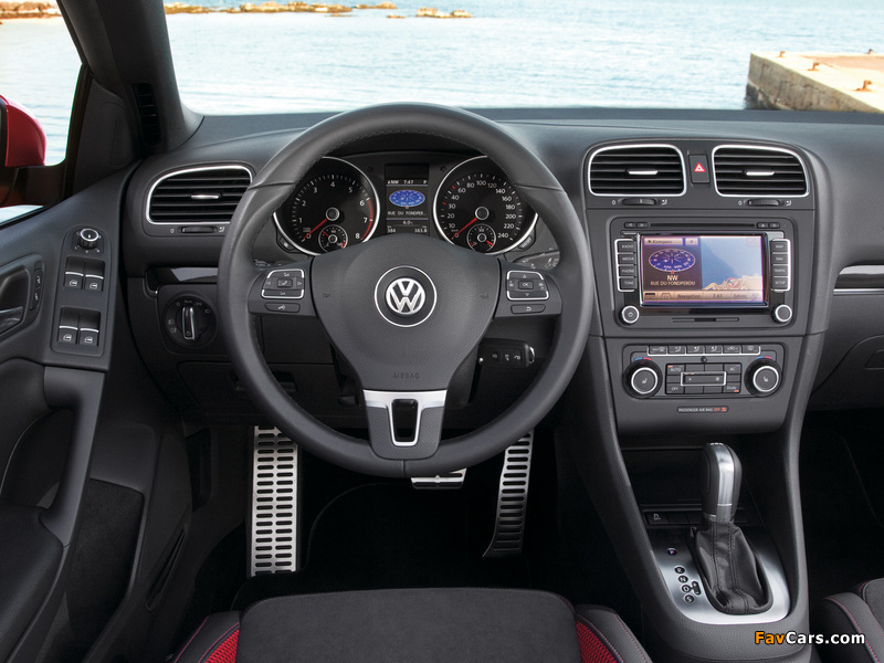 Images of Volkswagen Golf Cabrio (Typ 5K) 2011 (800 x 600)