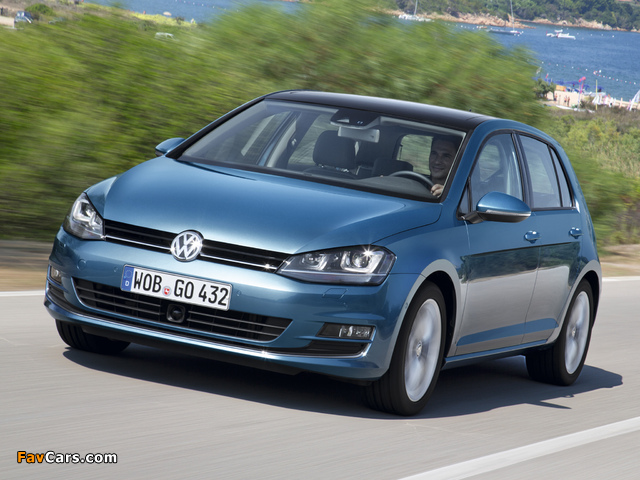 Images of Volkswagen Golf TSI BlueMotion 5-door (Typ 5G) 2012 (640 x 480)