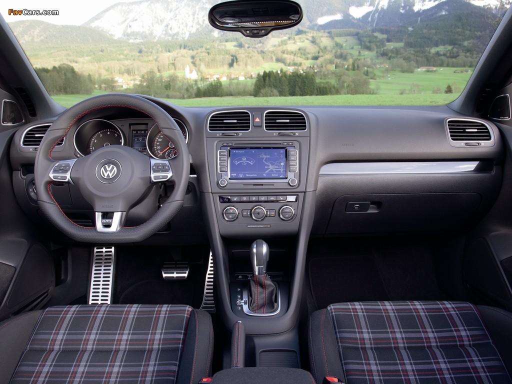 Images of Volkswagen Golf GTI Cabriolet (Typ 5K) 2012 (1024 x 768)