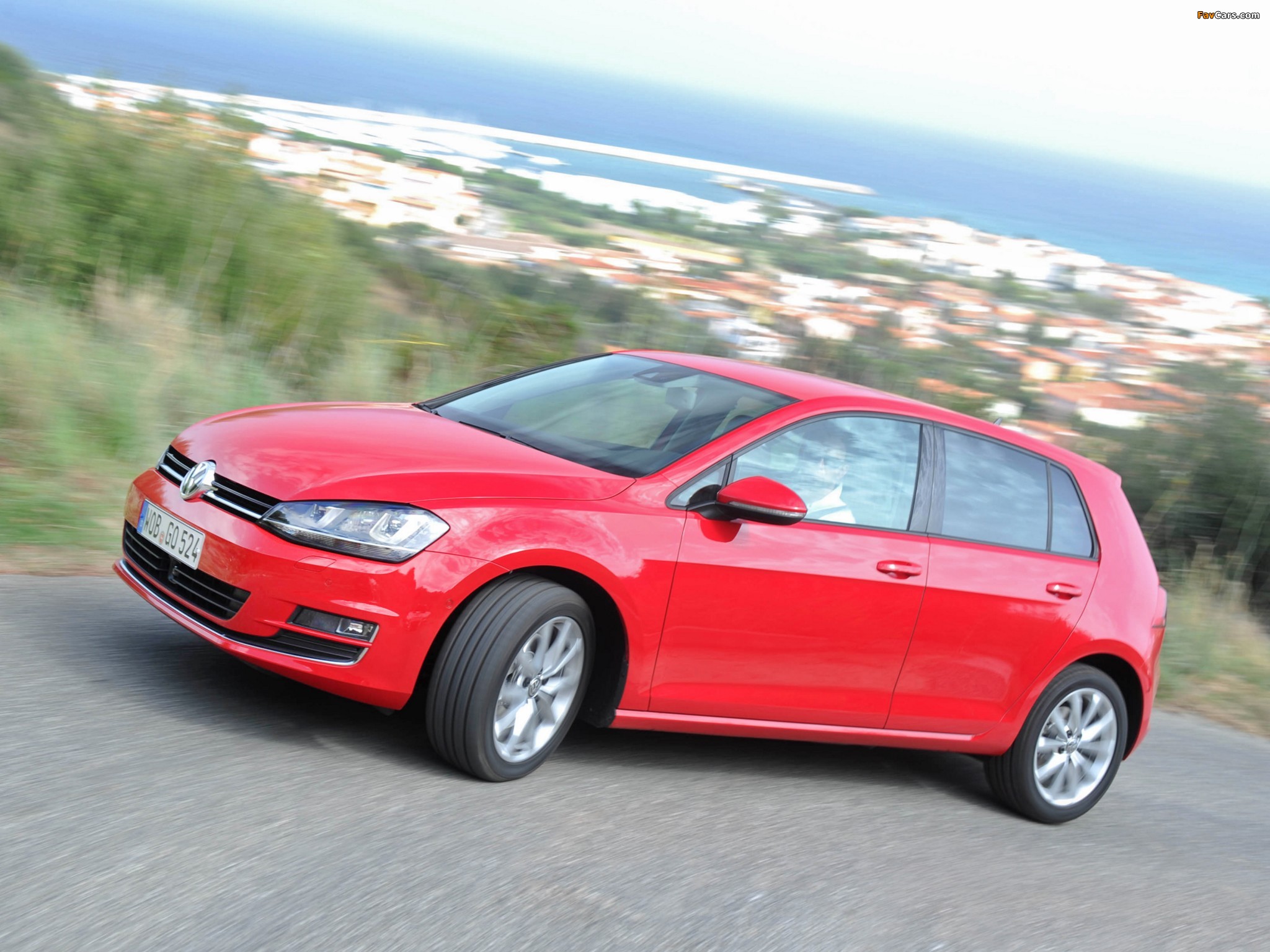 Images of Volkswagen Golf TDI BlueMotion 5-door (Typ 5G) 2012 (2048 x 1536)