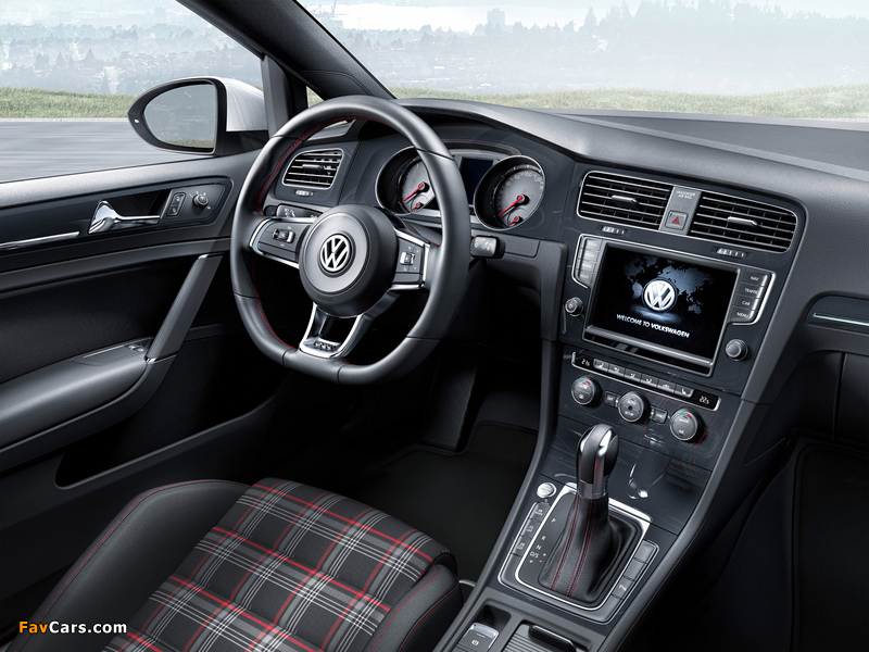 Images of Volkswagen Golf GTI 3-door (Typ 5G) 2013 (800 x 600)