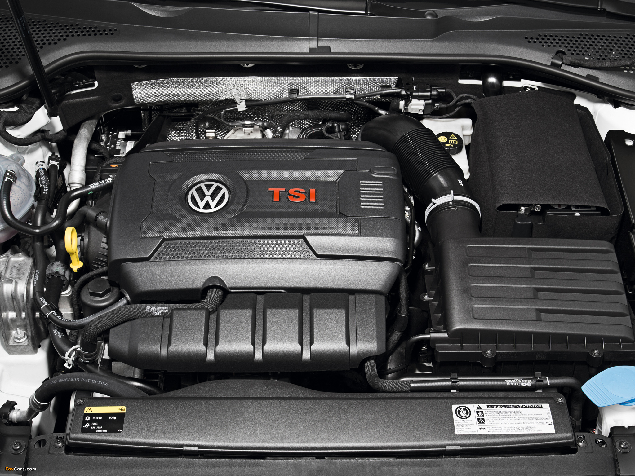 Images of Volkswagen Golf GTI 5-door (Typ 5G) 2013 (2048 x 1536)