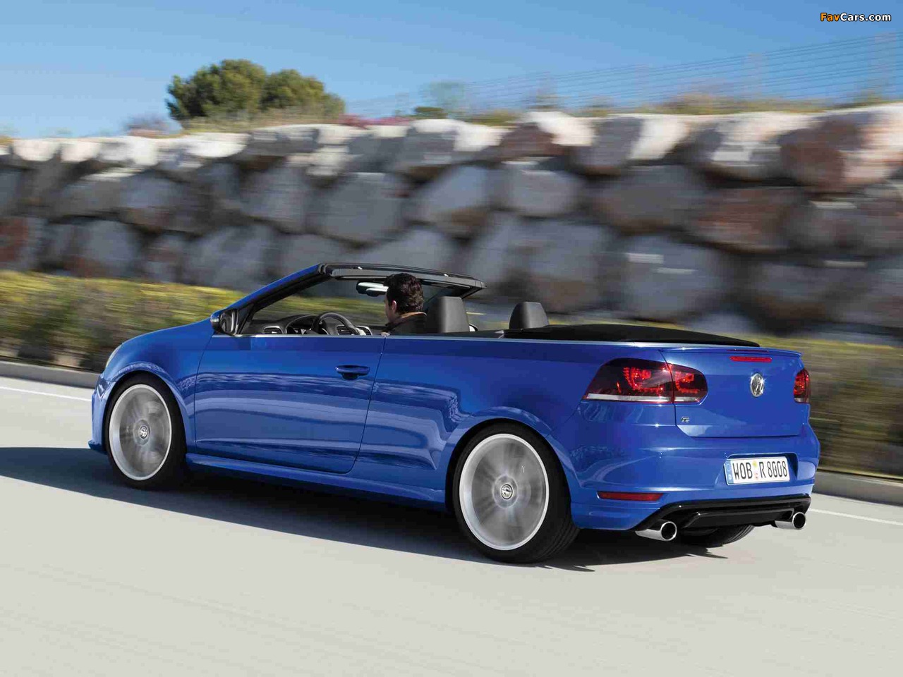 Images of Volkswagen Golf R Cabriolet 2013 (1280 x 960)