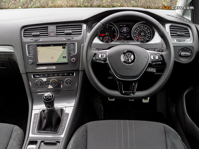 Images of Volkswagen Golf Alltrack UK-spec (Typ 5G) 2015 (640 x 480)