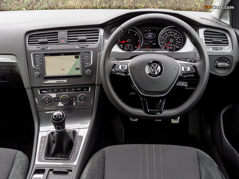 Images of Volkswagen Golf Alltrack UK-spec (Typ 5G) 2015 (800 x 600)