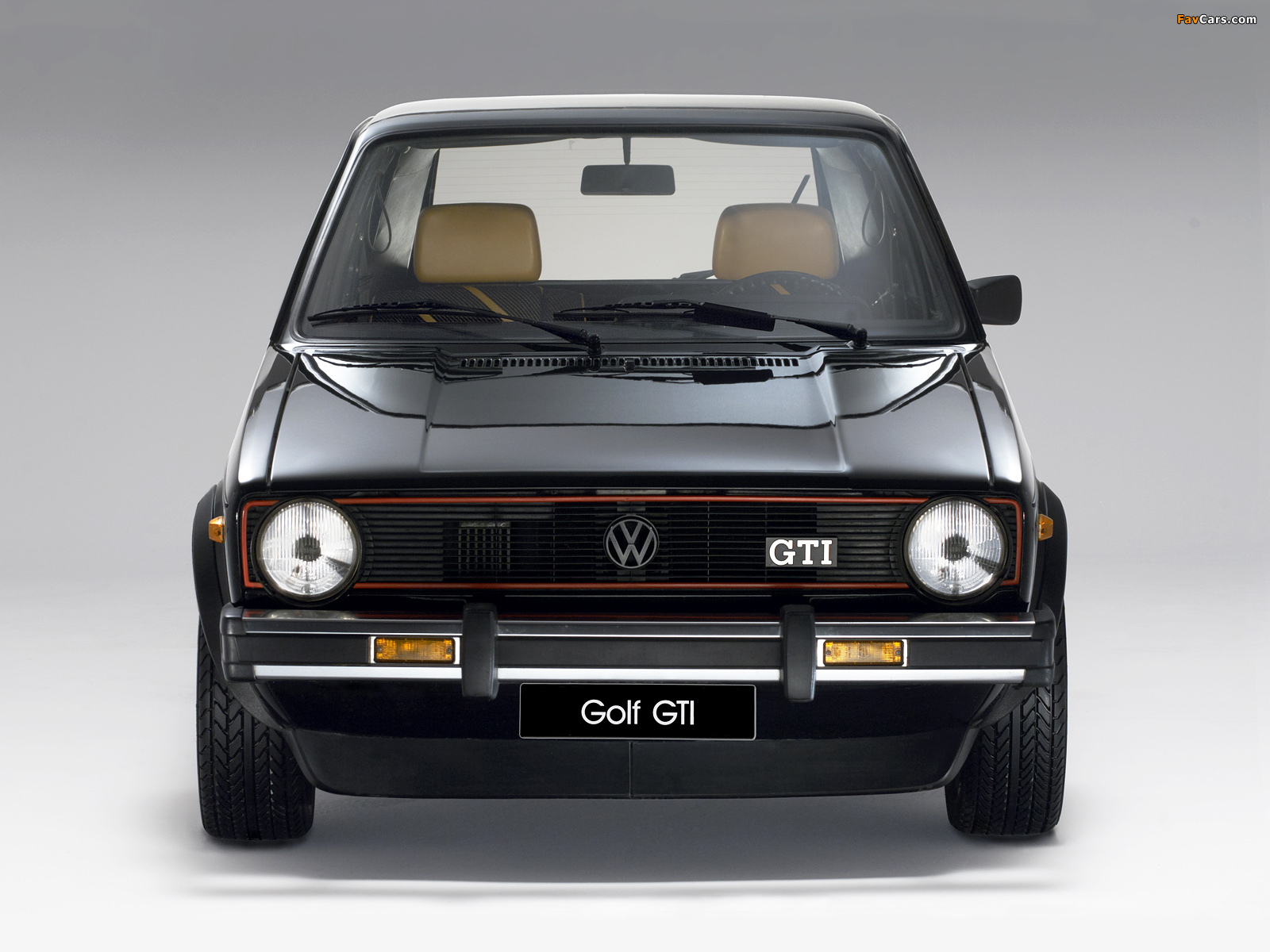 Photos of Volkswagen Golf GTI 5-door (Typ 17) 1976–83 (1600 x 1200)
