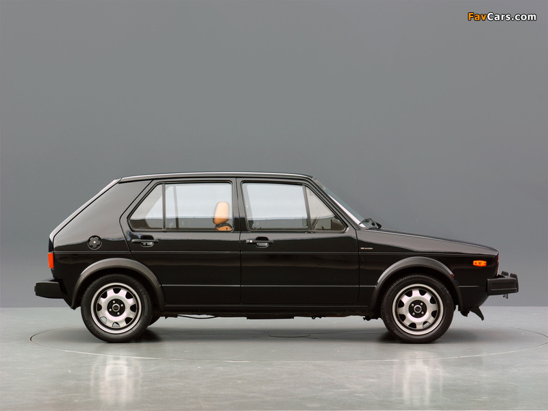 Photos of Volkswagen Golf GTI 5-door (Typ 17) 1976–83 (800 x 600)