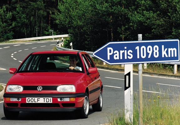 Photos of Volkswagen Golf 5-door (Typ 1H) 1991–97