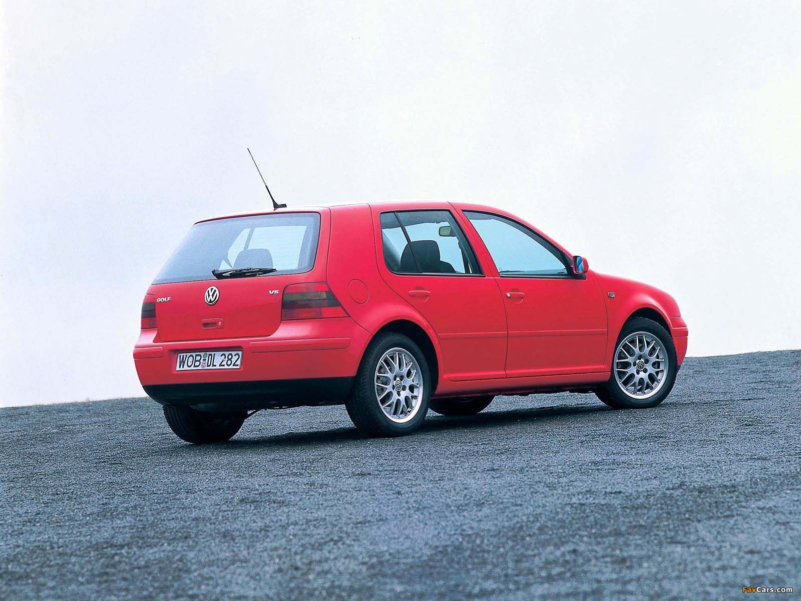 Photos of Volkswagen Golf 5-door (Typ 1J) 1997–2003 (1600 x 1200)