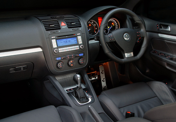 Photos of Volkswagen Golf R32 5-door ZA-spec (Typ 1K) 2006–08