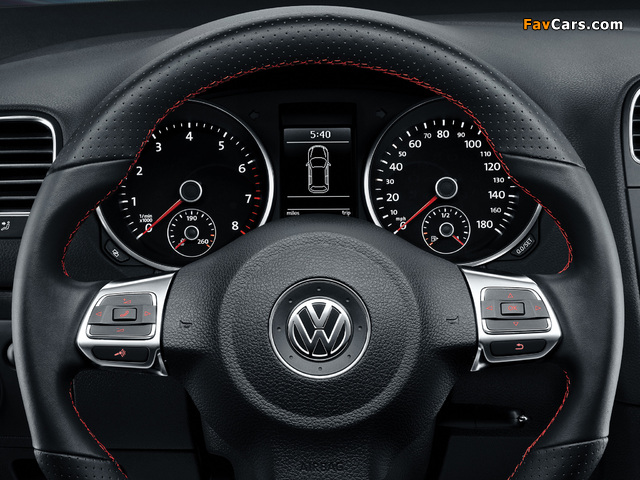 Photos of Volkswagen GTI 3-door (Typ 5K) 2009 (640 x 480)