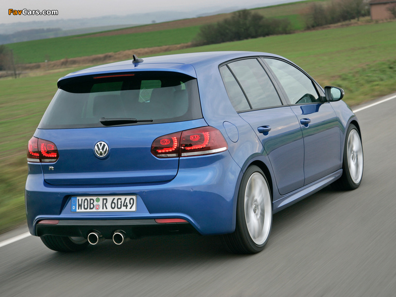 Photos of Volkswagen Golf R 5-door (Typ 5K) 2009 (800 x 600)