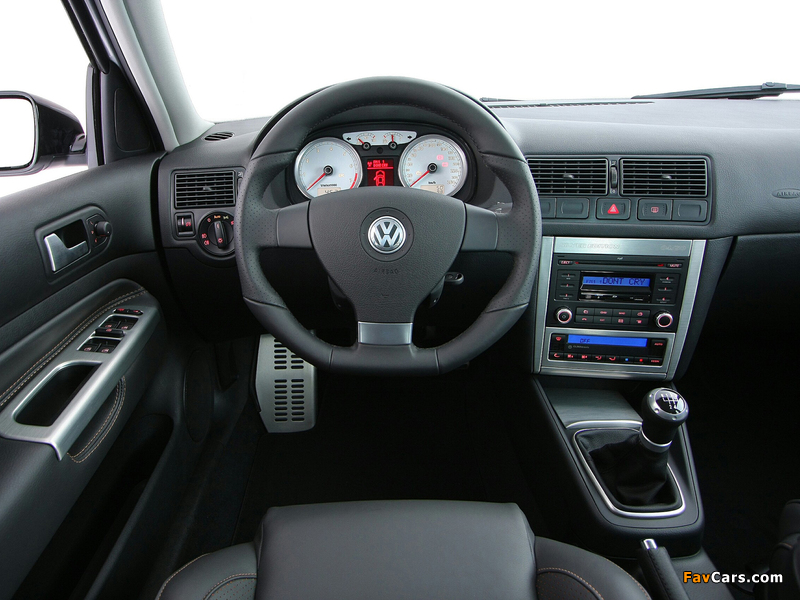 Photos of Volkswagen Golf Silver Edition BR-spec (Typ 1J) 2009 (800 x 600)