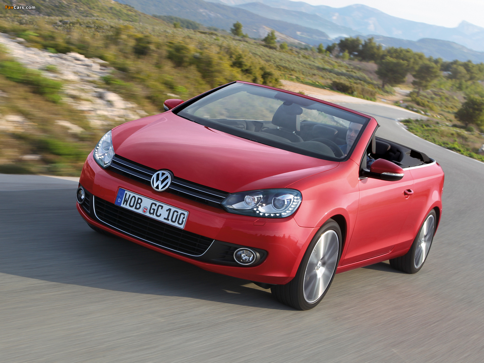 Photos of Volkswagen Golf Cabrio (Typ 5K) 2011 (1600 x 1200)