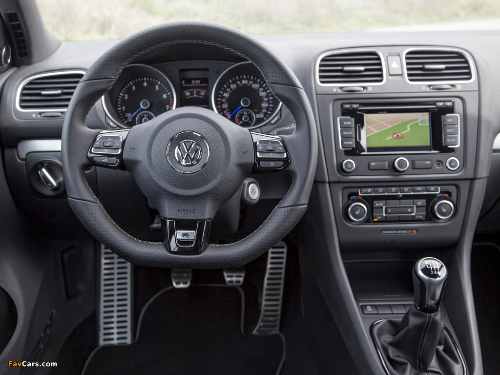 Photos of Volkswagen Golf R 5-door US-spec (Typ 5K) 2011 (1024 x 768)