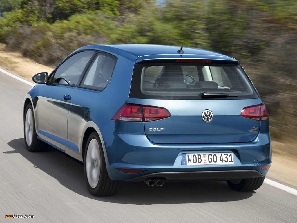 Photos of Volkswagen Golf TSI BlueMotion 3-door (Typ 5G) 2012 (1024 x 768)