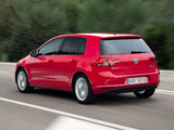 Photos of Volkswagen Golf TDI BlueMotion 5-door (Typ 5G) 2012