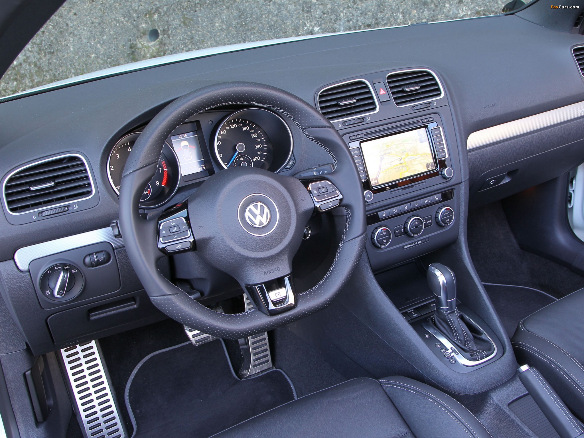 Photos of Volkswagen Golf R Cabriolet 2013 (2048 x 1536)