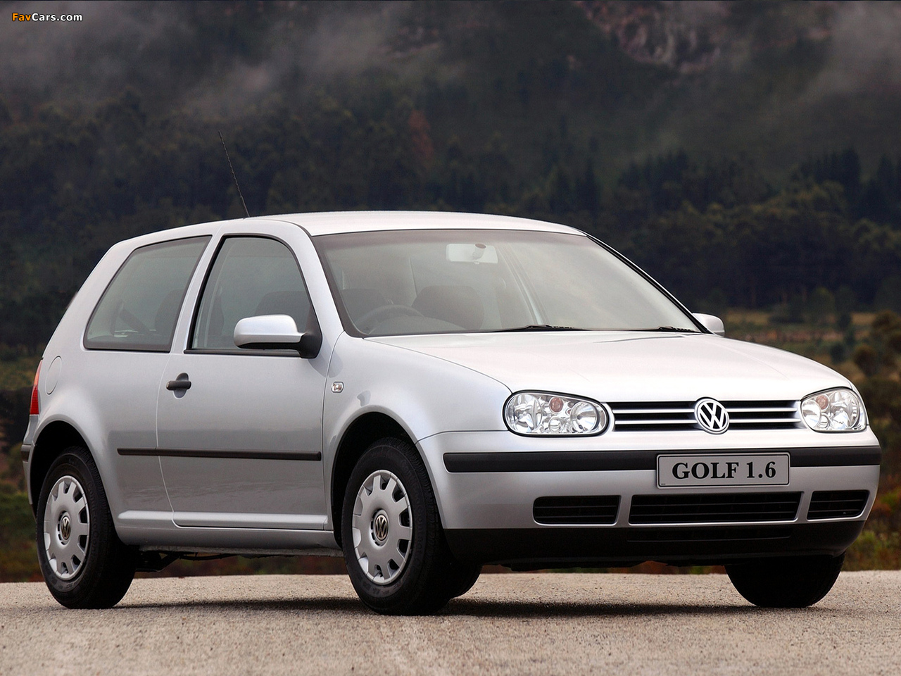 Pictures of Volkswagen Golf 1.6 3-door ZA-spec (Typ 1J) 1997–2003 (1280 x 960)
