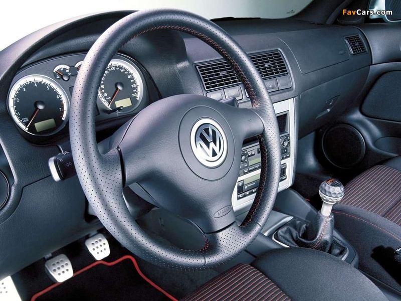 Pictures of Volkswagen Golf GTI 25th Anniversary (Typ 1J) 2001 (800 x 600)