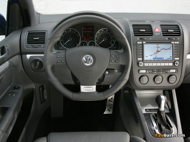 Pictures of Volkswagen Golf R32 3-door (Typ 1K) 2006–08 (640 x 480)