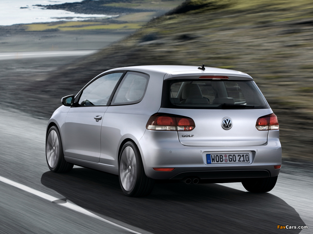 Pictures of Volkswagen Golf 3-door (Typ 5K) 2008–12 (1024 x 768)