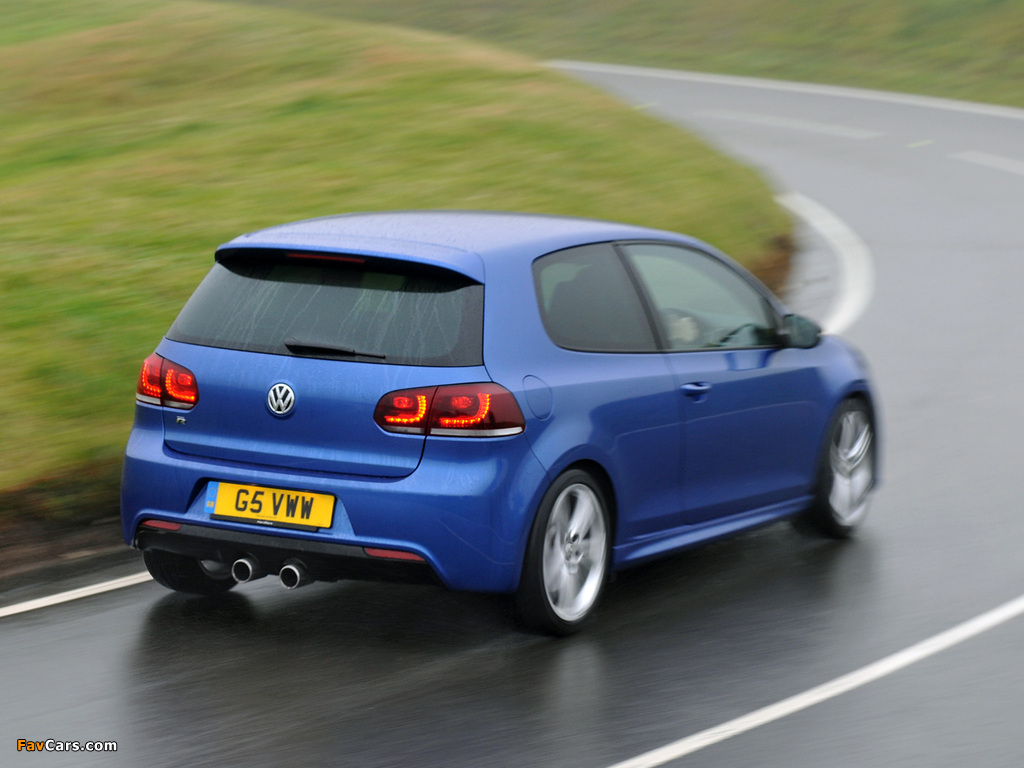 Pictures of Volkswagen Golf R 3-door UK-spec (Typ 5K) 2009 (1024 x 768)