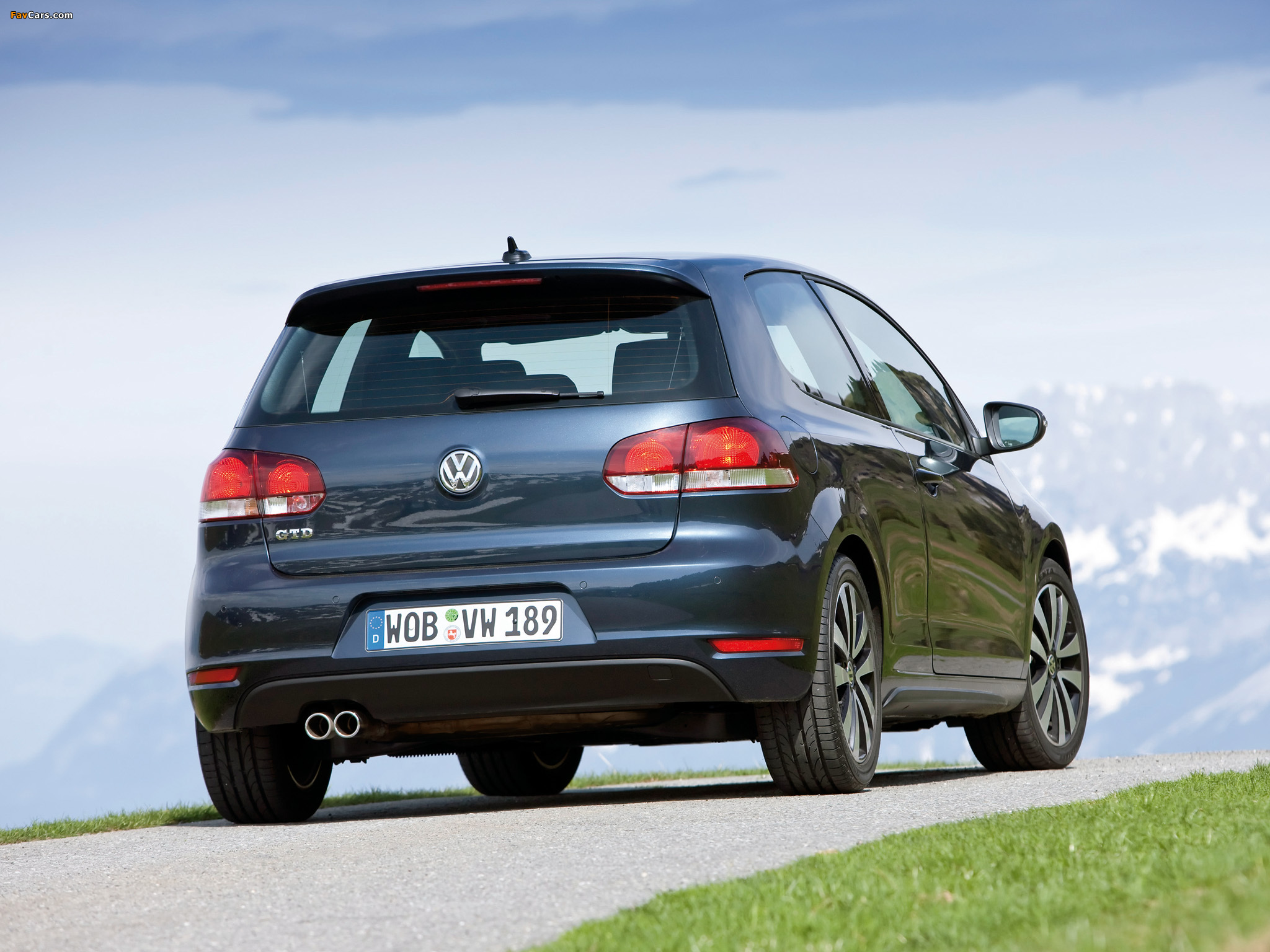 Pictures of Volkswagen Golf GTD 3-door (Typ 5K) 2009–12 (2048 x 1536)