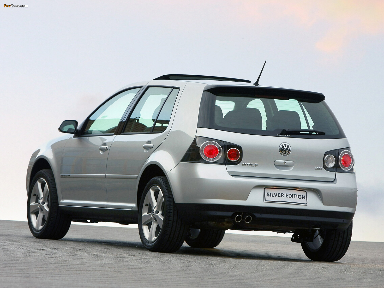 Pictures of Volkswagen Golf Silver Edition BR-spec (Typ 1J) 2009 (1600 x 1200)