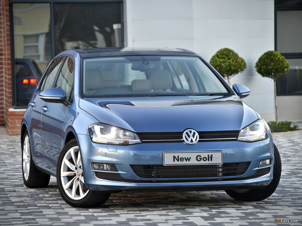 Pictures of Volkswagen Golf TSI BlueMotion 5-door ZA-spec (Typ 5G) 2013 (1280 x 960)