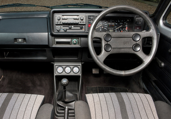 Volkswagen Golf GTI Pirelli UK-spec (Typ 17) 1983 images