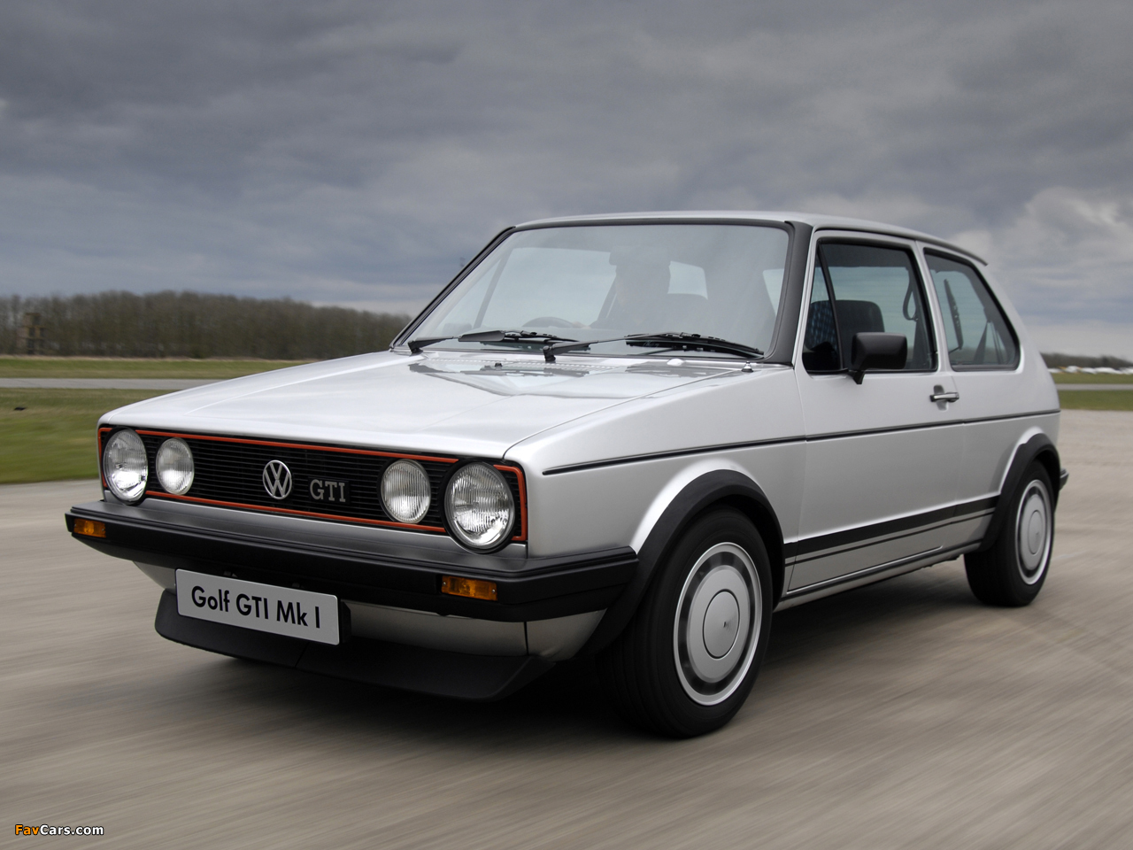 Volkswagen Golf GTI Pirelli UK-spec (Typ 17) 1983 photos (1280 x 960)