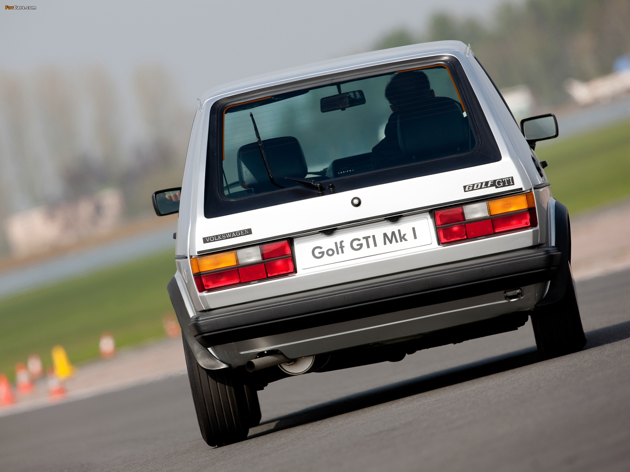 Volkswagen Golf GTI Pirelli UK-spec (Typ 17) 1983 pictures (2048 x 1536)