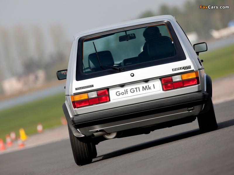 Volkswagen Golf GTI Pirelli UK-spec (Typ 17) 1983 pictures (800 x 600)