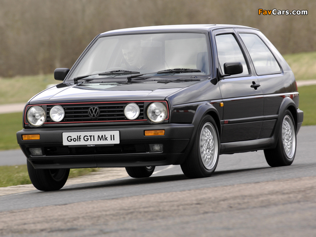 Volkswagen Golf GTI UK-spec (Typ 1G) 1989–92 images (640 x 480)