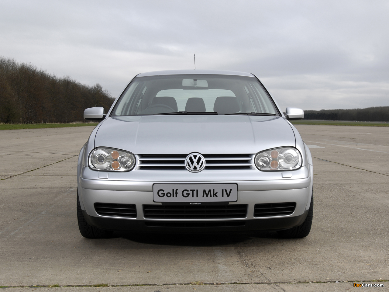 Volkswagen Golf GTI UK-spec (Type 1J) 2001–03 wallpapers (1280 x 960)