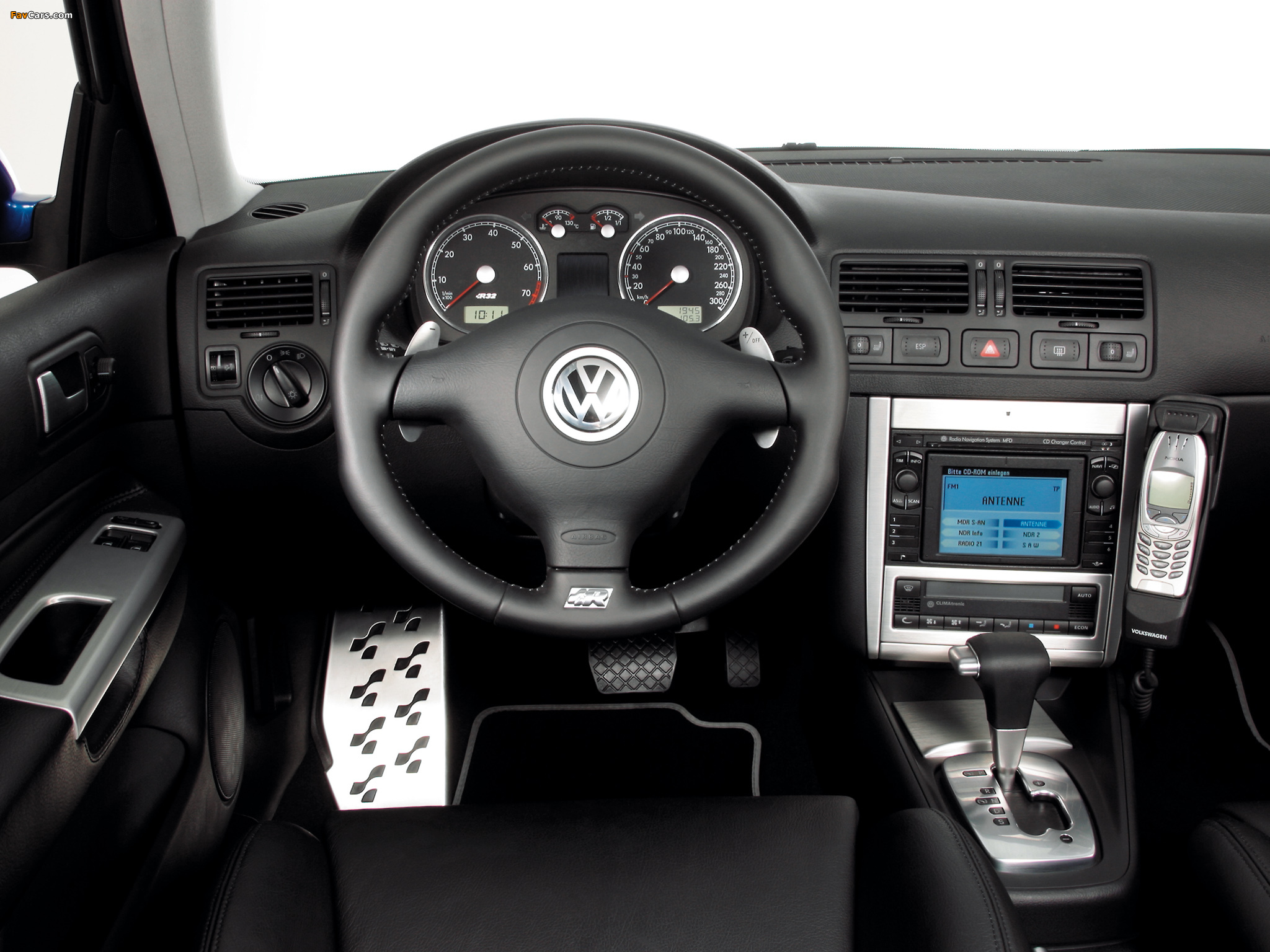Volkswagen Golf R32 (Typ 1J) 2002–04 pictures (2048 x 1536)